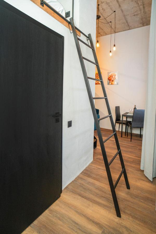 Teeny Tiny Lofts In Center Kaunas Luaran gambar